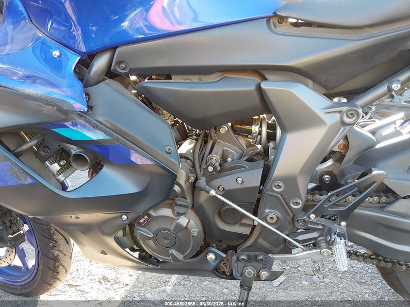 2024 Yamaha Yzf VIN JYARM38E2RA012411 IAAI salvage auction — SIDE, Salvage (Arizona), sold $2,050 on 2026-07-28 (photo 9)