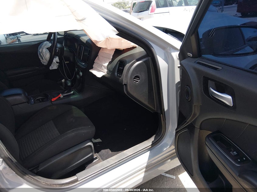 2022 Dodge Charger VIN 2C3CDXCT1NH202045 IAAI salvage auction — FRONT & REAR, Salvage Title, sold $4,050 on 2026-10-04 (photo 5)