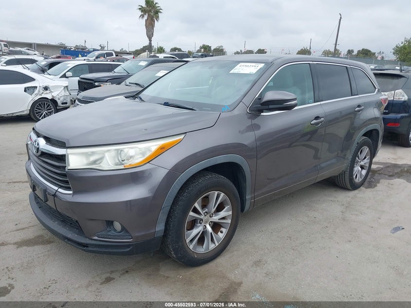 2014 Toyota Highlander VIN 5TDZKRFH7ES030538 IAAI salvage auction — FRONT END, Clear - Dealer Only (California), sold $4,375 on 2026-07-29 (photo 2)