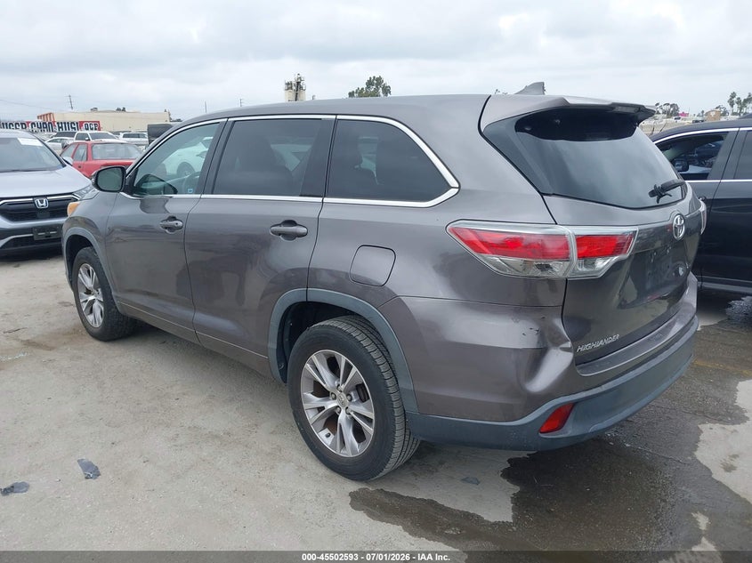 2014 Toyota Highlander VIN 5TDZKRFH7ES030538 IAAI salvage auction — FRONT END, Clear - Dealer Only (California), sold $4,375 on 2026-07-29 (photo 3)