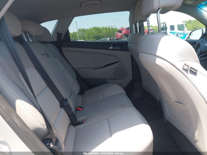 2017 Hyundai Tucson VIN KM8J3CA4XHU584065 IAAI salvage auction — FRONT END, Salvage (North Carolina), sold $2,000 on 2026-07-22 (photo 8)
