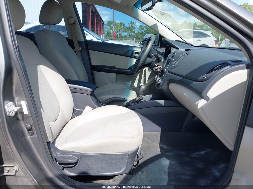 2012 Kia Forte VIN KNAFU4A28C5570581 IAAI salvage auction — FRONT & REAR, Rebuildable (Florida), sold $800 on 2026-07-27 (photo 5)
