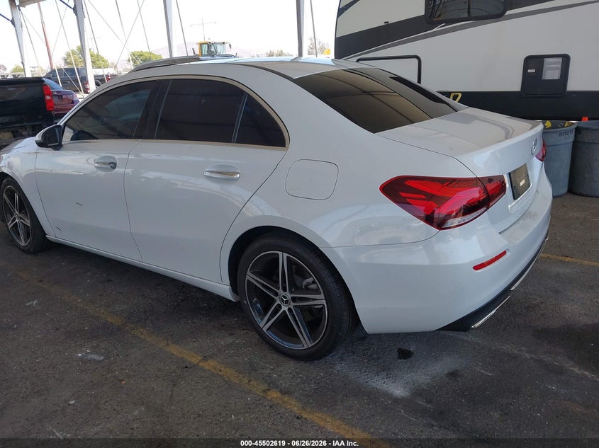 2022 Mercedes-benz A-klasse VIN W1K3G4EBXNJ337065 IAAI salvage auction — FRONT END, Salvage Title, sold $9,225 on 2026-08-11 (photo 3)