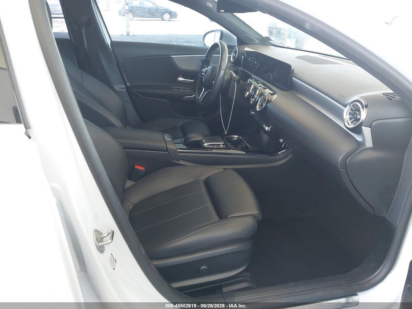 2022 Mercedes-benz A-klasse VIN W1K3G4EBXNJ337065 IAAI salvage auction — FRONT END, Salvage Title, sold $9,225 on 2026-08-11 (photo 5)