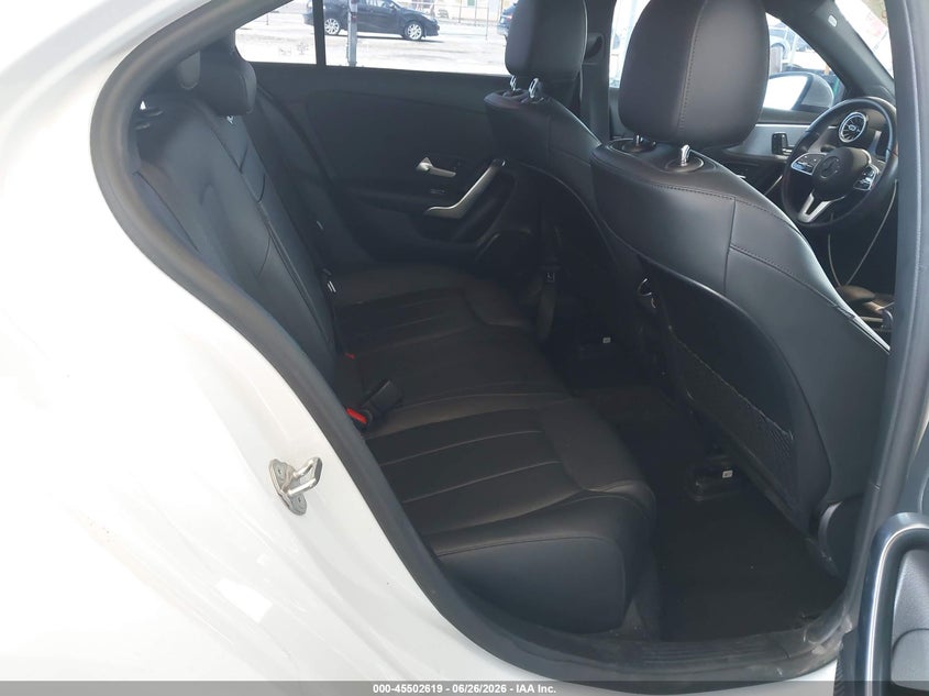 2022 Mercedes-benz A-klasse VIN W1K3G4EBXNJ337065 IAAI salvage auction — FRONT END, Salvage Title, sold $9,225 on 2026-08-11 (photo 8)