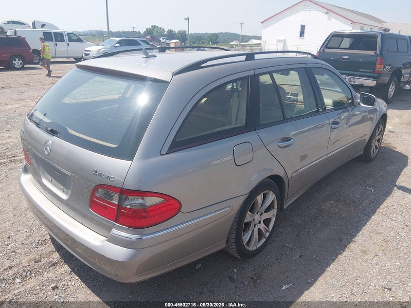2009 Mercedes-benz E-class VIN WDBUH87X39B392337 IAAI salvage auction — NORMAL WEAR, Clear (Pennsylvania), sold $400 on 2026-07-29 (photo 4)