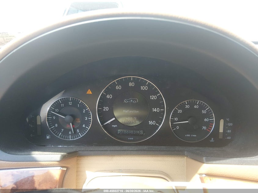 2009 Mercedes-benz E-class VIN WDBUH87X39B392337 IAAI salvage auction — NORMAL WEAR, Clear (Pennsylvania), sold $400 on 2026-07-29 (photo 7)