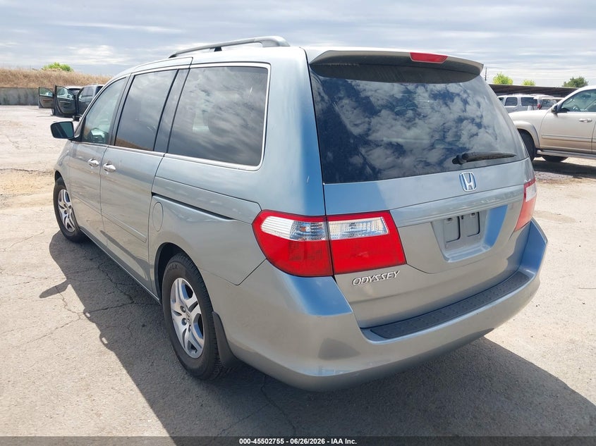 2007 Honda Odyssey VIN 5FNRL387X7B018390 IAAI salvage auction — NORMAL WEAR, Clear - Dealer Only (California), sold $425 on 2026-07-09 (photo 3)