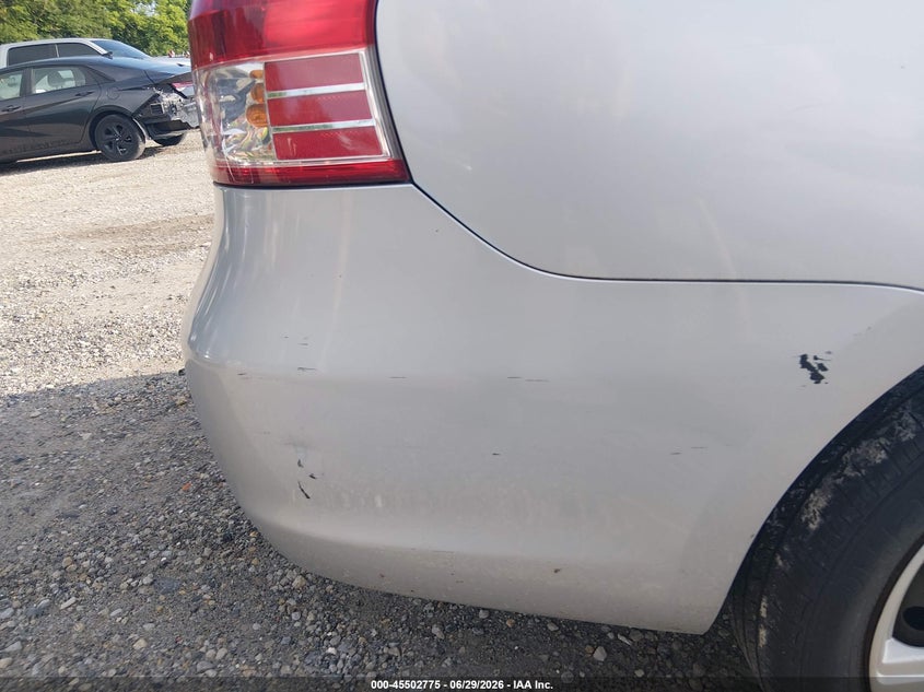 2010 Toyota Yaris VIN JTDBT4K35A4066696 IAAI salvage auction — NORMAL WEAR, Original (Ohio), sold $875 on 2026-07-07 (photo 6)