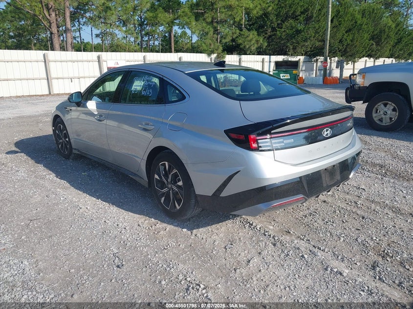 2025 Hyundai Sonata VIN KMHL64JA9SA476122 IAAI salvage auction — FRONT END, Clear (Florida), sold $13,275 on 2026-07-08 (photo 3)