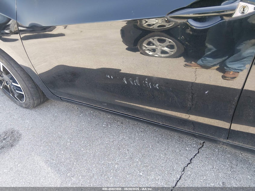 2013 Hyundai Elantra VIN KMHD35LE0DU089110 IAAI salvage auction — SIDE, Salvage (Missouri), sold $800 on 2026-07-10 (photo 6)