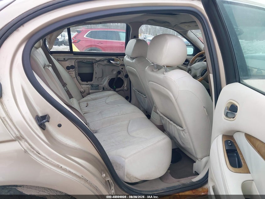 2000 Jaguar S type VIN SAJDA01D4YGL40708 IAAI salvage auction — FRONT END, Salvage (Idaho), sold $350 on 2026-09-16 (photo 8)