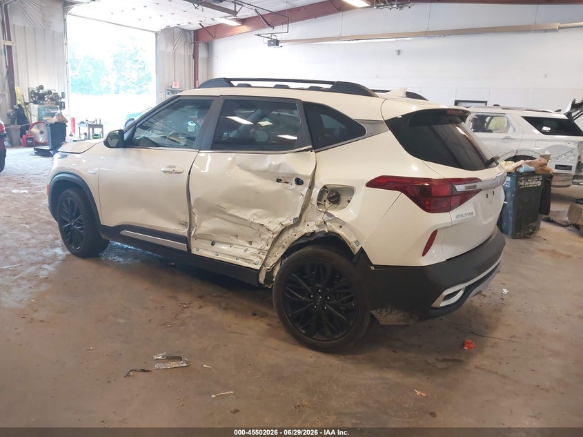 2022 Kia Seltos VIN KNDEUCA21N7304562 IAAI salvage auction — SIDE, Scrap (Michigan), sold $2,050 on 2026-07-28 (photo 3)