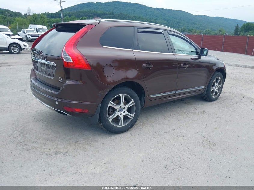 2015 Volvo Xc60 VIN YV4902RD3F2621865 IAAI salvage auction — REAR END, Salvage Title, sold $5,100 on 2026-07-26 (photo 4)