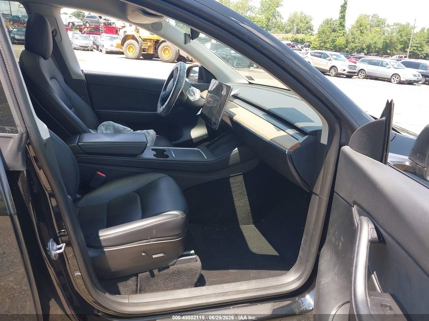 2022 Tesla Model y VIN 7SAYGDEEXNF309688 IAAI salvage auction — UNKNOWN, Salvage (Pennsylvania), sold $8,500 on 2026-07-31 (photo 5)