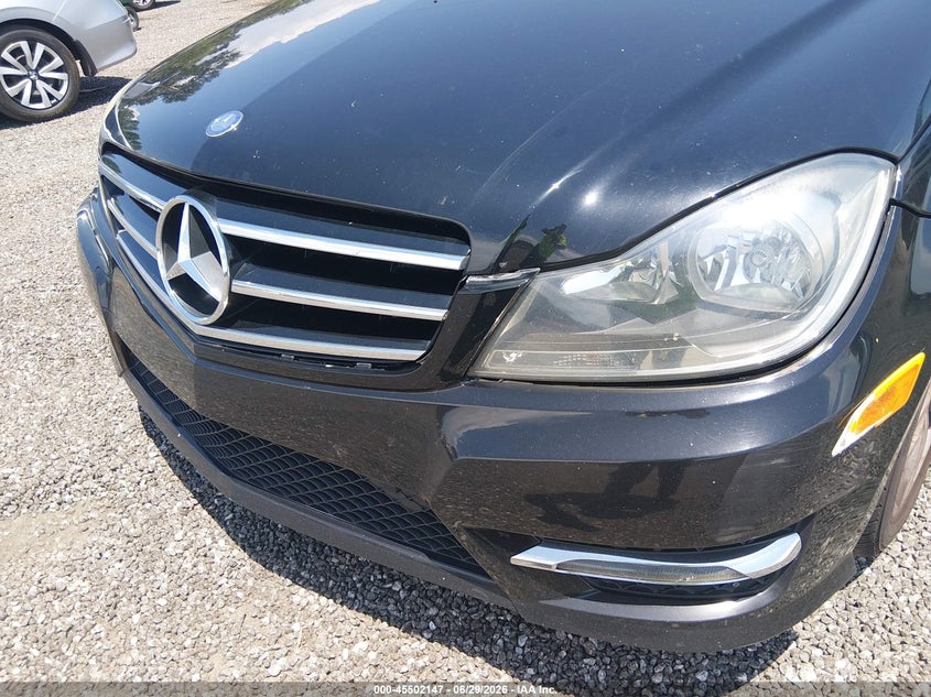 2014 Mercedes-benz C-klasse VIN WDDGF8AB4EA953247 IAAI salvage auction — NORMAL WEAR, Clear (South Carolina), sold $2,050 on 2026-07-07 (photo 6)