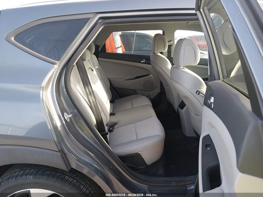 2017 Hyundai Tucson VIN KM8J3CA2XHU507730 IAAI salvage auction — NORMAL WEAR, Certificate Of Title (Nebraska), sold $4,550 on 2026-07-09 (photo 8)