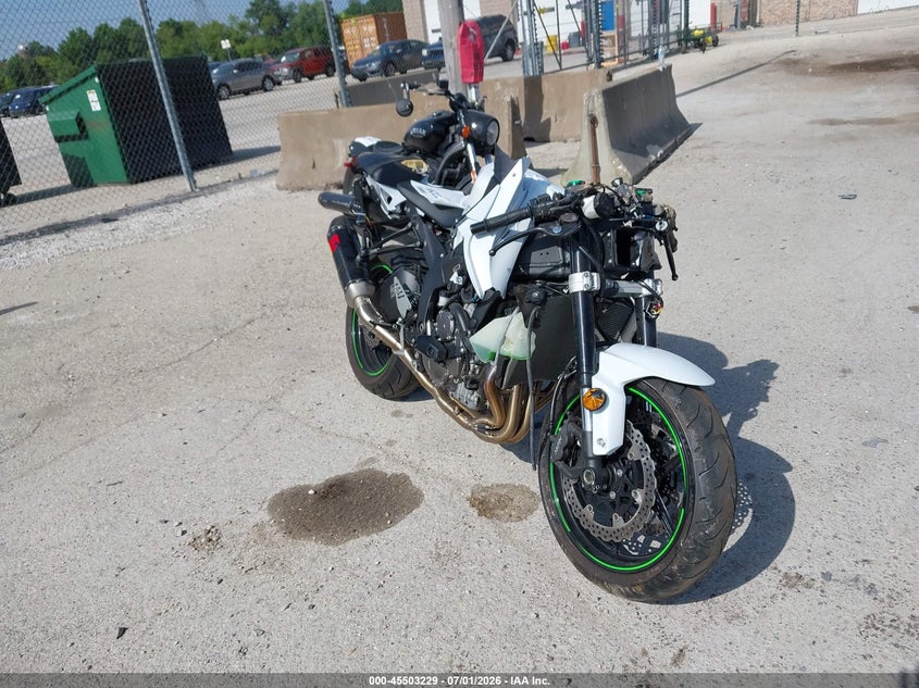 2017 Kawasaki Zx VIN JKBZXJE13HA025402 IAAI salvage auction — FRONT & REAR, Junk Bill Of Sale Mv2459 (Wisconsin), sold $1,000 on 2026-07-14 (photo 1)