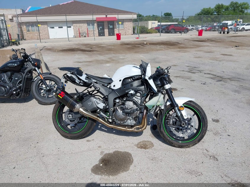 2017 Kawasaki Zx VIN JKBZXJE13HA025402 IAAI salvage auction — FRONT & REAR, Junk Bill Of Sale Mv2459 (Wisconsin), sold $1,000 on 2026-07-14 (photo 4)