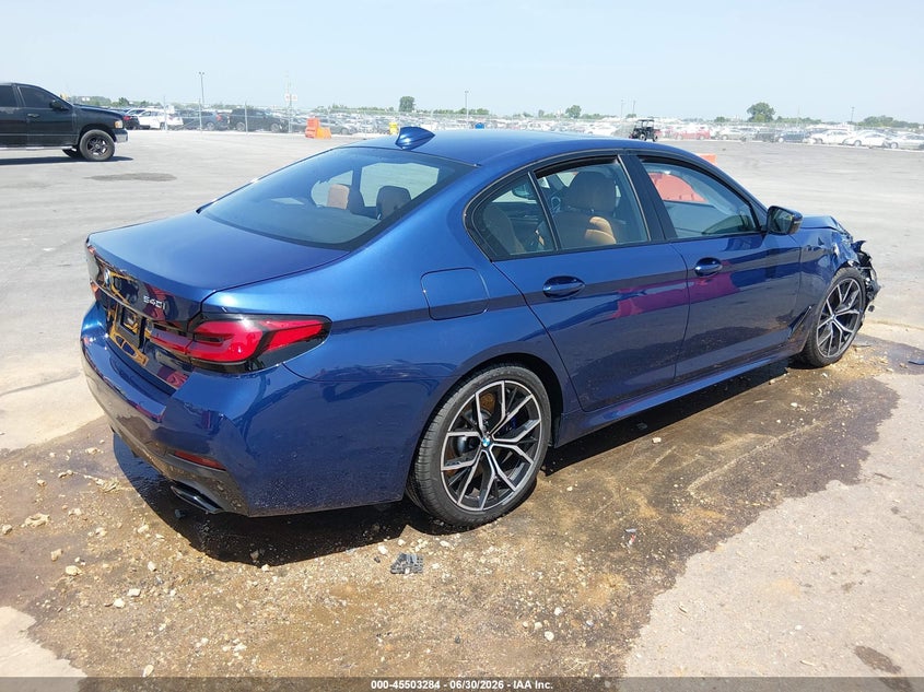 2022 BMW 5er VIN WBA73BJ07NWX58306 IAAI salvage auction — RIGHT FRONT, Salvage Title, sold $21,100 on 2026-08-04 (photo 4)