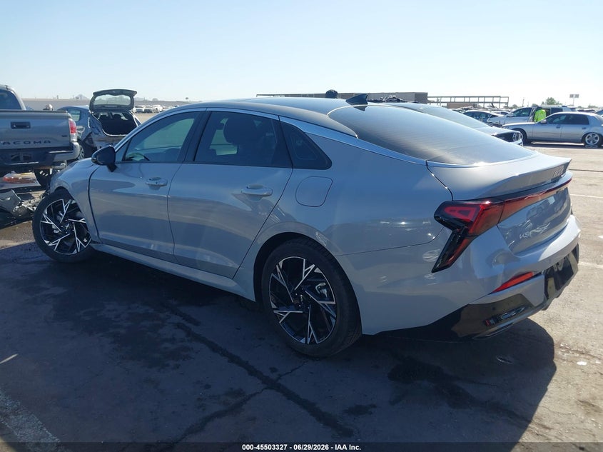 2025 Kia K5 VIN KNAG64J74S5321722 IAAI salvage auction — RIGHT FRONT, Salvage Title, sold $9,500 on 2026-08-01 (photo 3)