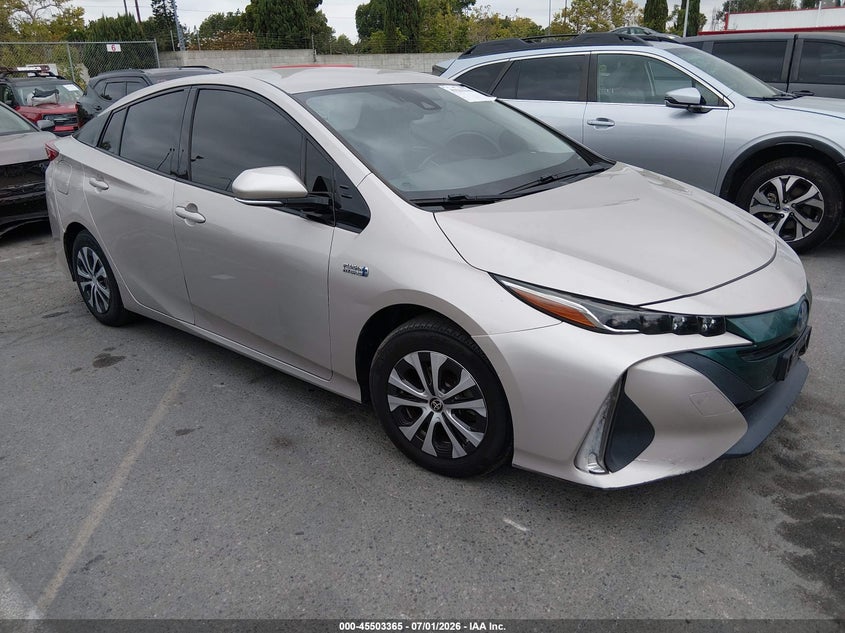2017 Toyota Prius VIN JTDKARFP3H3067202 IAAI salvage auction — SIDE, Salvage Title, sold $5,500 on 2026-07-19 (photo 1)