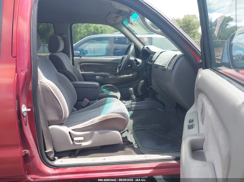 2001 Toyota Tacoma VIN 5TEHN72N31Z733702 IAAI salvage auction — NORMAL WEAR, Clear (Utah), sold $1,850 on 2026-07-16 (photo 5)