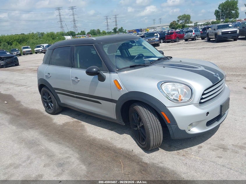 2014 Mini Countryman VIN WMWZB3C56EWM31910 IAAI salvage auction — NORMAL WEAR, Clear (Illinois), sold $550 on 2026-07-20 (photo 1)