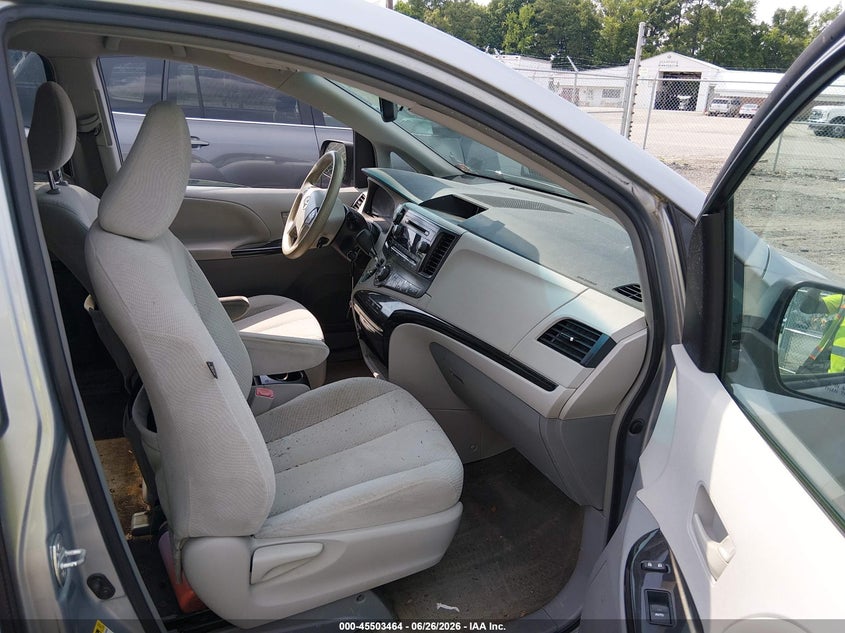 2014 Toyota Sienna VIN 5TDKK3DC3ES450979 IAAI salvage auction — LEFT FRONT, Clear (Virginia), sold $2,050 on 2026-07-17 (photo 5)