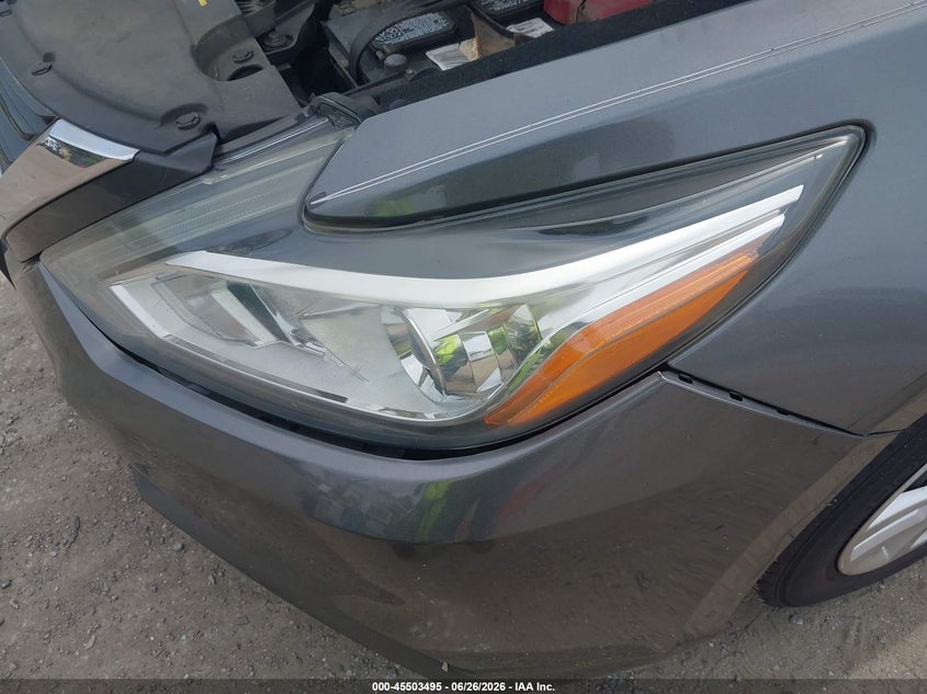 2017 Nissan Altima VIN 1N4AL3AP3HC137068 IAAI salvage auction — NORMAL WEAR, Clear (Maryland), sold $500 on 2026-07-21 (photo 6)