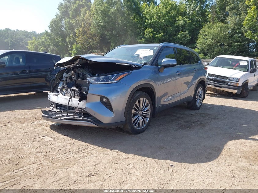 2022 Toyota Highlander VIN 5TDEBRCHXNS087481 IAAI salvage auction — Front End, Clear, sold $22,000 on 2026-08-19 (photo 2)