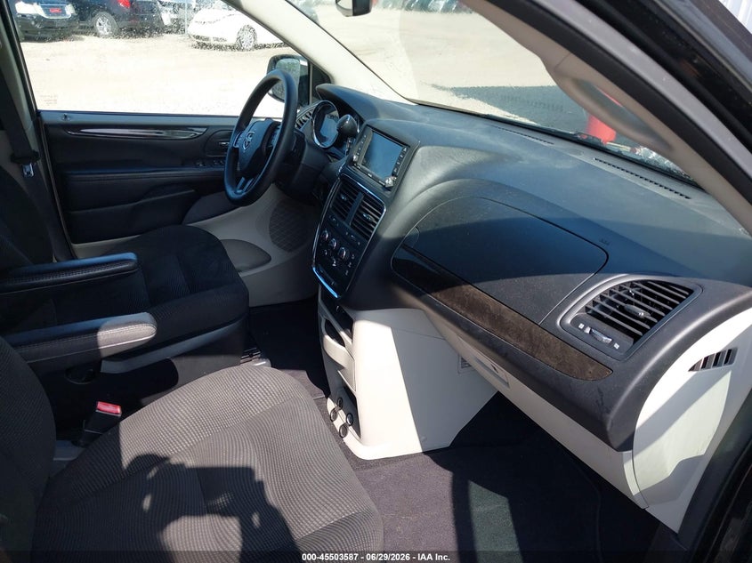 2020 Dodge Caravan VIN 2C4RDGBG3LR236358 IAAI salvage auction — NORMAL WEAR, Sf97 (Illinois), sold $8,850 on 2026-08-27 (photo 5)