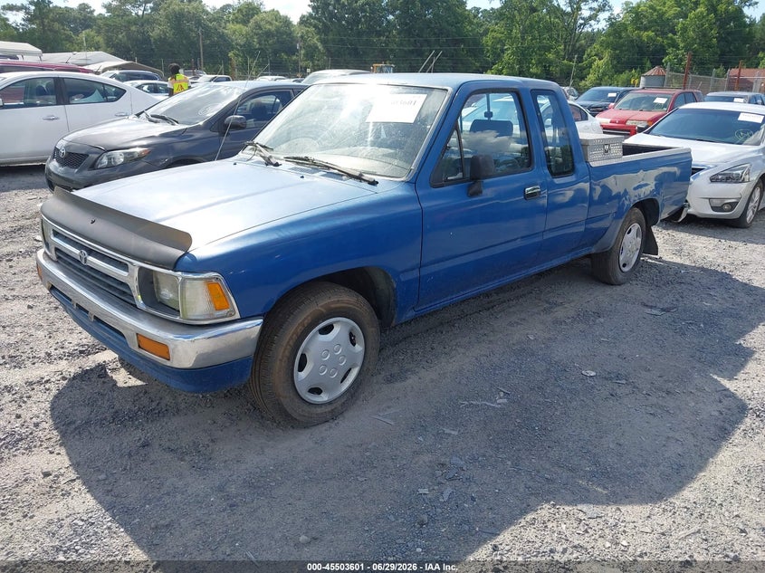 1992 Toyota Pickup VIN JT4RN93P6N5061045 IAAI salvage auction — NORMAL WEAR, Clear (South Carolina), sold $2,500 on 2026-07-28 (photo 2)