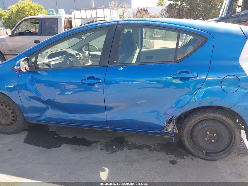 2012 Toyota Prius c VIN JTDKDTB32C1022182 IAAI salvage auction — NORMAL WEAR, Bill Of Sale (California), sold $175 on 2026-07-29 (photo 6)