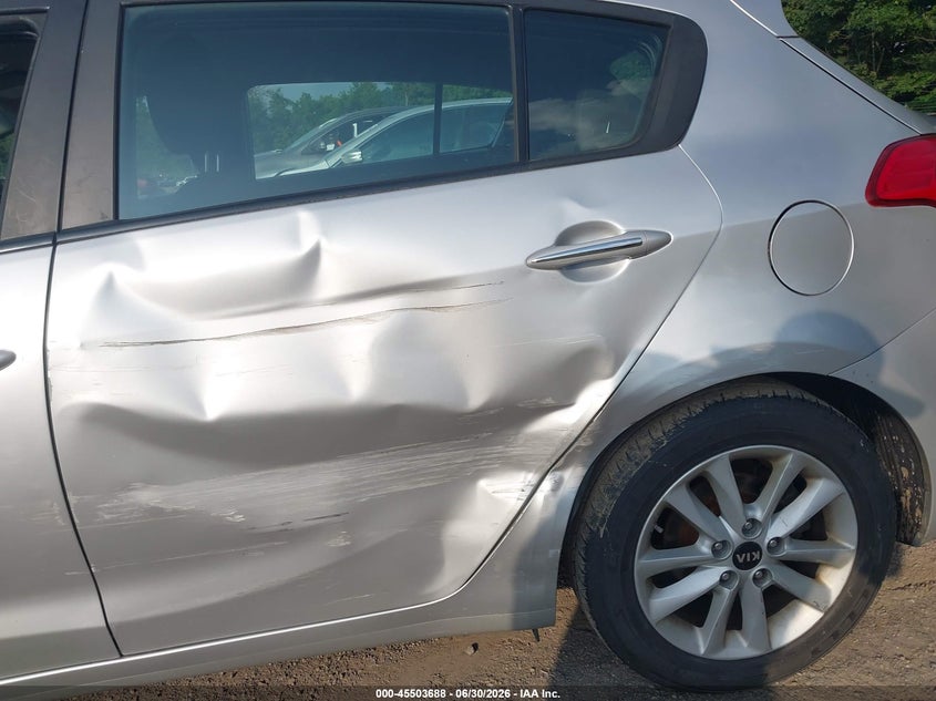 2017 Kia Forte VIN KNAFK5A86H5669231 IAAI salvage auction — SIDE, Salvage (Ohio), sold $25 on 2026-07-27 (photo 6)