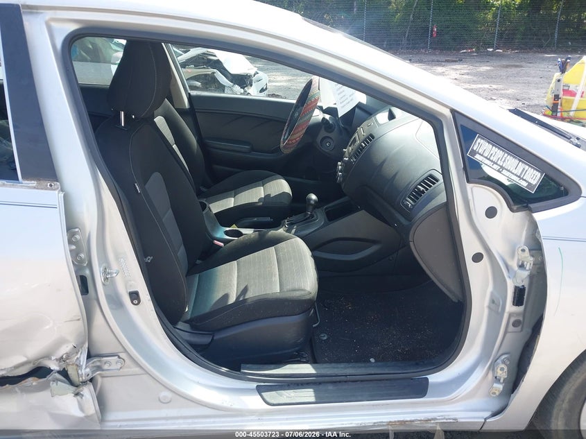 2016 Kia Forte VIN KNAFK5A84G5629504 IAAI salvage auction — RIGHT SIDE, Salvage (Idaho), sold $675 on 2026-07-24 (photo 5)