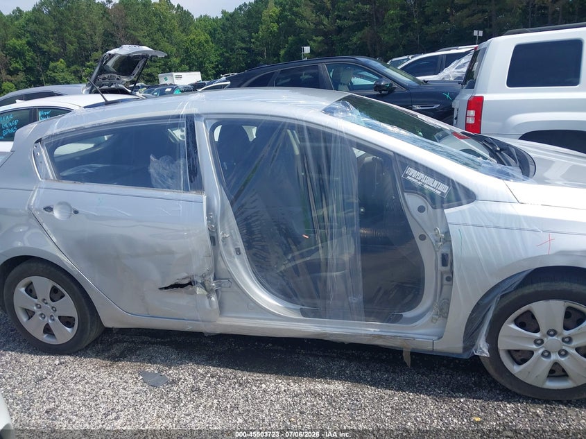 2016 Kia Forte VIN KNAFK5A84G5629504 IAAI salvage auction — RIGHT SIDE, Salvage (Idaho), sold $675 on 2026-07-24 (photo 6)