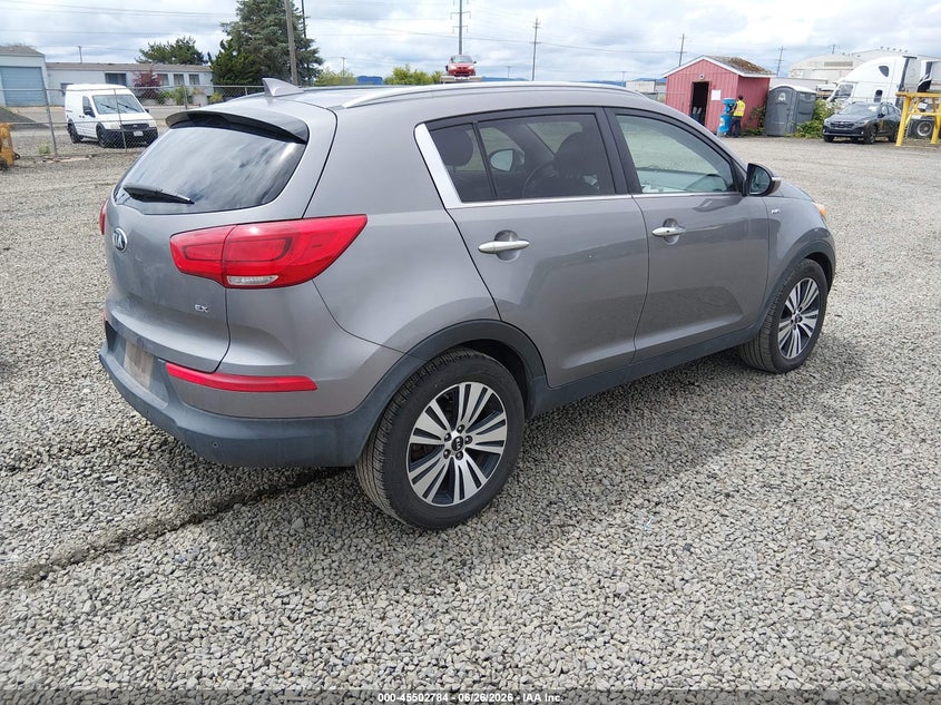 2015 Kia Sportage VIN KNDPCCAC2F7746336 IAAI salvage auction — NORMAL WEAR, Peddle Clear Public-Restricted (Oregon), sold $2,075 on 2026-07-13 (photo 4)