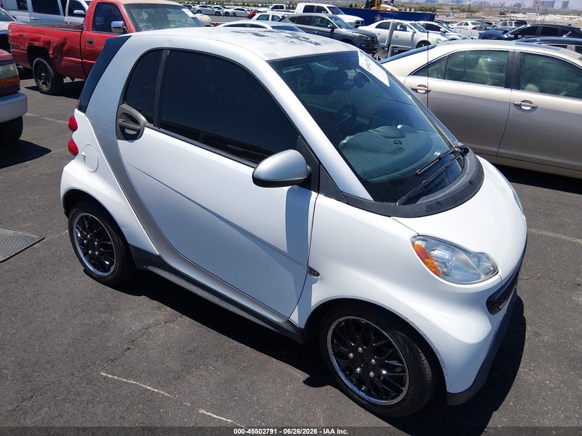 2013 Smart Fortwo VIN WMEEJ3BAXDK697375 IAAI salvage auction — NORMAL WEAR, Clear (Nevada), sold $500 on 2026-08-07 (photo 1)
