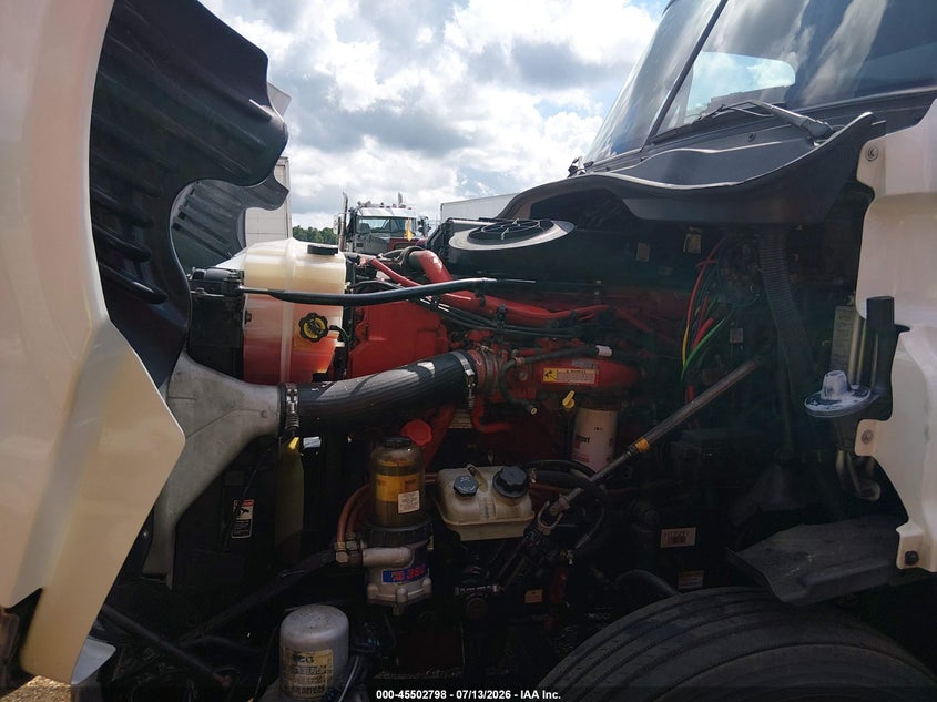 2016 Freightliner Cascadia 125 VIN 3AKJGLBGXGSHT7291 IAAI salvage auction — UNKNOWN, Salvage (Mississippi), sold $8,400 on 2026-09-16 (photo 5)