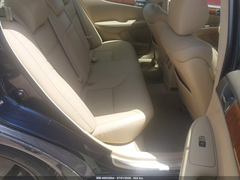 2005 Lexus Es 330 VIN JTHBA30G455065379 IAAI salvage auction — NORMAL WEAR, Original (Ohio), sold $1,875 on 2026-07-22 (photo 8)