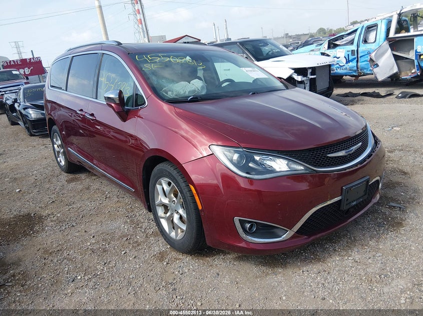 2019 Chrysler Pacifica VIN 2C4RC1GG4KR528981 IAAI salvage auction — LEFT SIDE, Salvage Title, sold $6,975 on 2026-08-18 (photo 1)