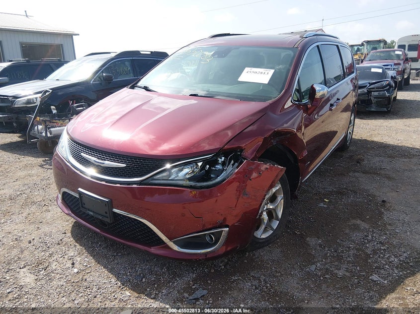 2019 Chrysler Pacifica VIN 2C4RC1GG4KR528981 IAAI salvage auction — LEFT SIDE, Salvage Title, sold $6,975 on 2026-08-18 (photo 2)