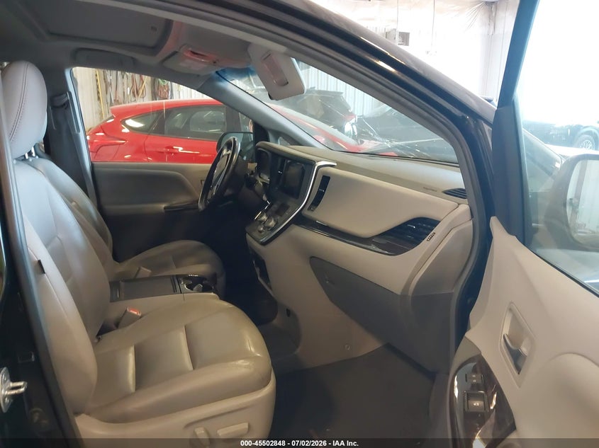 2016 Toyota Sienna VIN 5TDYK3DC5GS720839 IAAI salvage auction — FRONT END, Clear (Michigan), sold $2,850 on 2026-07-28 (photo 5)