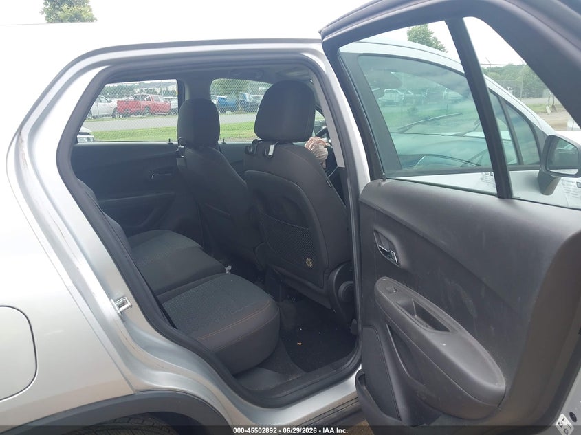 2020 Chevrolet Trax VIN KL7CJKSB2LB038310 IAAI salvage auction — FRONT END, Salvage (Virginia), sold $1,000 on 2026-07-28 (photo 8)