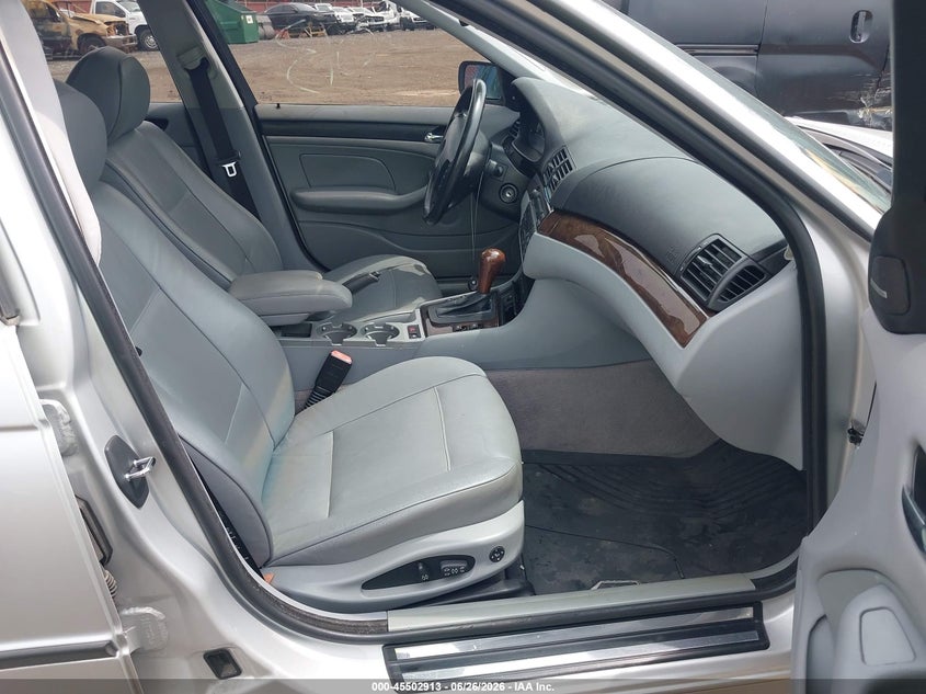 2004 BMW 3 series VIN WBAEW53434PN34202 IAAI salvage auction — FRONT END, Clear (New Jersey), sold $1,200 on 2026-07-08 (photo 5)