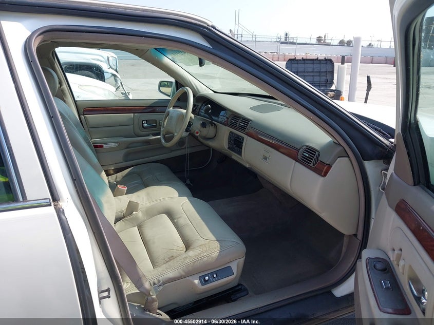 1998 Cadillac Deville VIN 1G6KD54Y6WU718733 IAAI salvage auction — REAR END, Clear - Dealer Only (California), sold $250 on 2026-07-08 (photo 5)