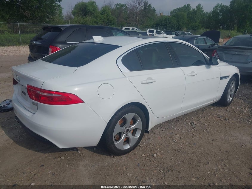 2017 Jaguar Xe VIN SAJAS4BN7HA976637 IAAI salvage auction — NORMAL WEAR, Clear-Endorsement (Wisconsin), sold $400 on 2026-07-09 (photo 4)