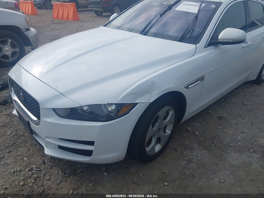 2017 Jaguar Xe VIN SAJAS4BN7HA976637 IAAI salvage auction — NORMAL WEAR, Clear-Endorsement (Wisconsin), sold $400 on 2026-07-09 (photo 6)