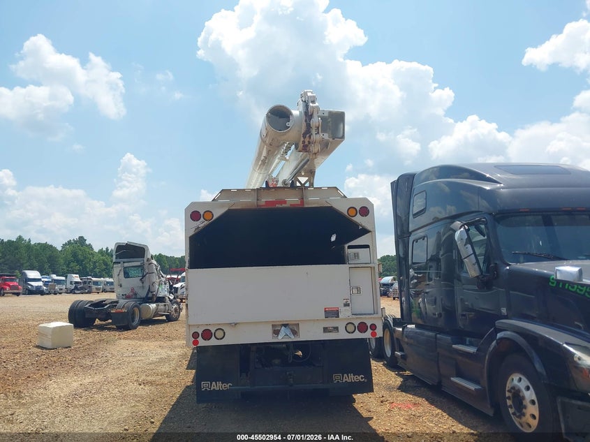 2017 Freightliner M2 106 VIN 1FVACXDT0HHHX6433 IAAI salvage auction — ROLLOVER, Salvage (Georgia), sold $21,500 on 2026-08-26 (photo 8)